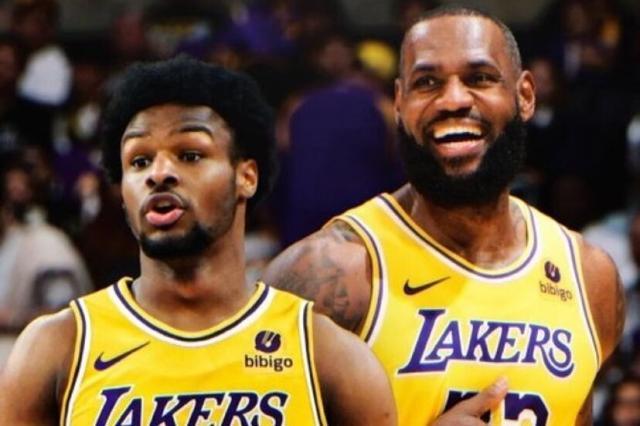 注册彩金-父子同台成真全家欢庆！詹皇开香槟，詹嫂递帽抹泪