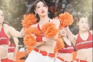 世界杯APP-上海男篮主场啦啦队晒舞蹈视频：常规赛收官战 大家晚上见啦